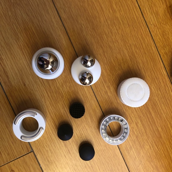 Therabody Face with Hot/Cold Attachment - Picture 2 of 4